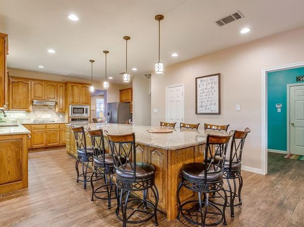 6426  Fannin Drive , Arlington Texas 76001