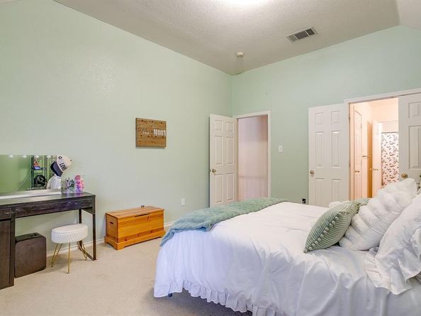 6426  Fannin Drive , Arlington Texas 76001