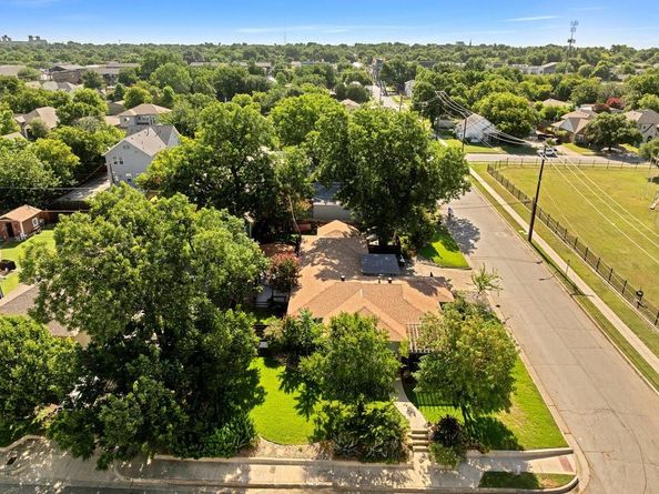 2837  Townsend Drive , Fort Worth Texas 76110