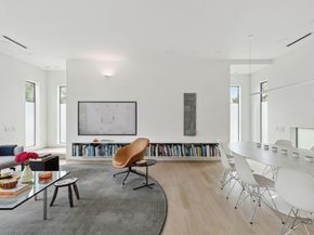 5231  Manett Street , Dallas Texas 75206