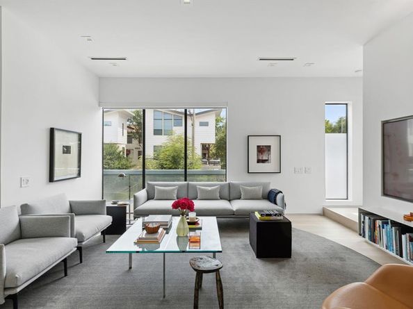 5231  Manett Street , Dallas Texas 75206