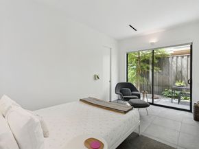 5231  Manett Street , Dallas Texas 75206