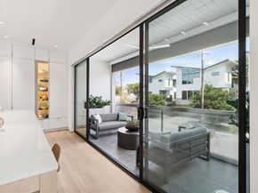 5231  Manett Street , Dallas Texas 75206