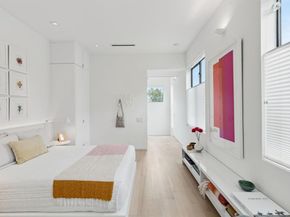 5231  Manett Street , Dallas Texas 75206