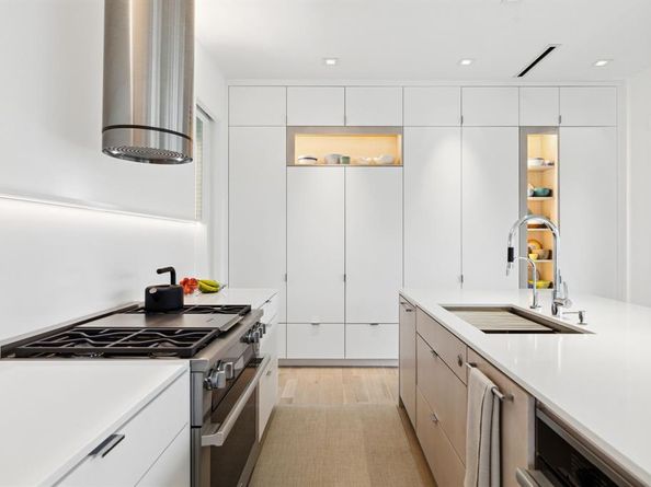 5231  Manett Street , Dallas Texas 75206