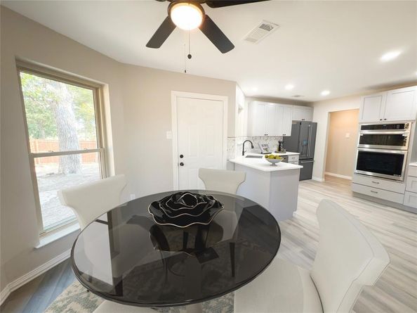 303 E Hillcroft Drive , Duncanville Texas 75137