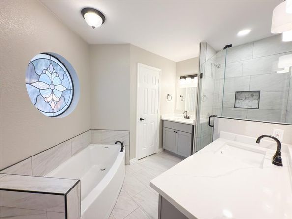 303 E Hillcroft Drive , Duncanville Texas 75137
