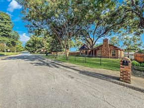 303 E Hillcroft Drive , Duncanville Texas 75137