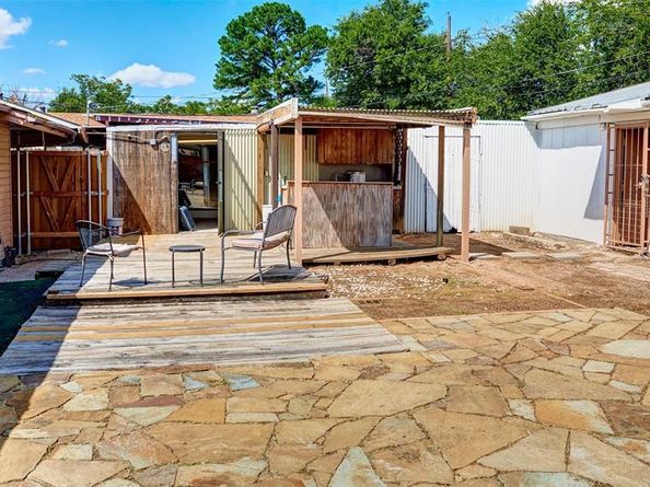 2612 W Rochelle Road , Irving Texas 75062