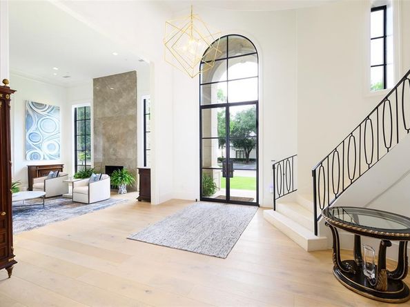 9  Robledo Drive , Dallas Texas 75230