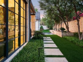 9  Robledo Drive , Dallas Texas 75230