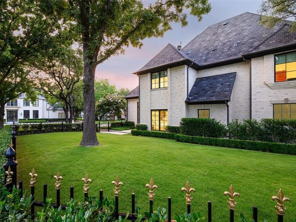 9  Robledo Drive , Dallas Texas 75230