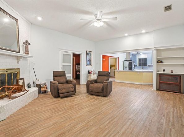 634  Rickey Canyon Avenue , DeSoto Texas 75115