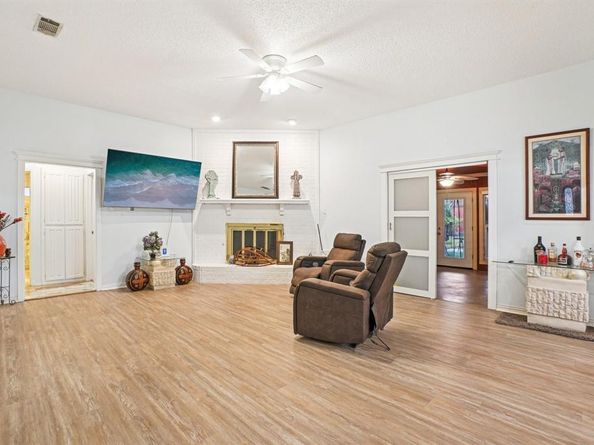 634  Rickey Canyon Avenue , DeSoto Texas 75115