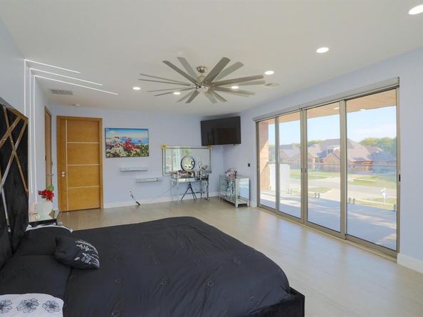 1719  Right Field Court , Cedar Hill Texas 75104