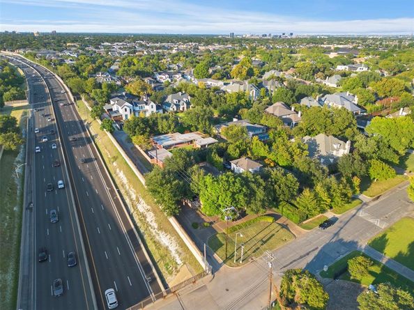 5805  Meaders Lane , Dallas Texas 75230