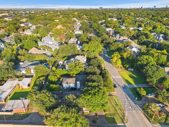 5805  Meaders Lane , Dallas Texas 75230