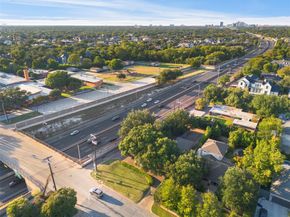 5805  Meaders Lane , Dallas Texas 75230