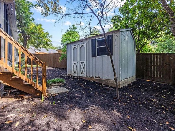 2324  Springhill Drive , Dallas Texas 75228