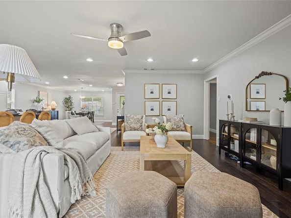 2324  Springhill Drive , Dallas Texas 75228