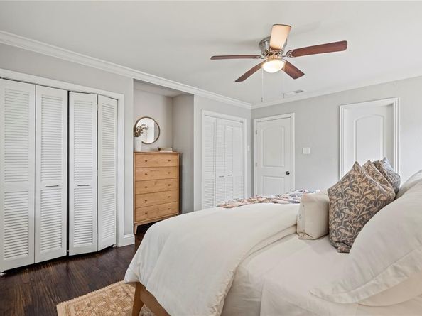 2324  Springhill Drive , Dallas Texas 75228