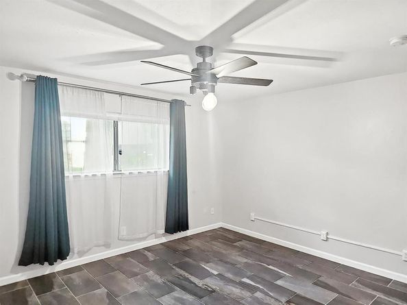 7925  Royal Lane  112, Dallas Texas 75230