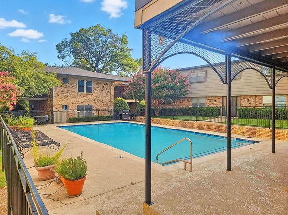 7925  Royal Lane  112, Dallas Texas 75230