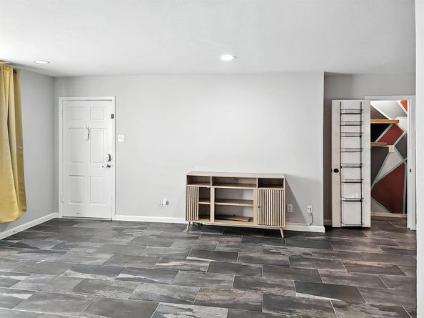 7925  Royal Lane  112, Dallas Texas 75230