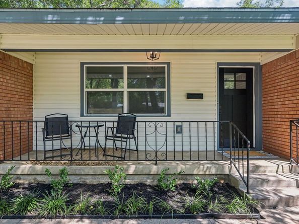 1517  Larkspur Drive , Arlington Texas 76013