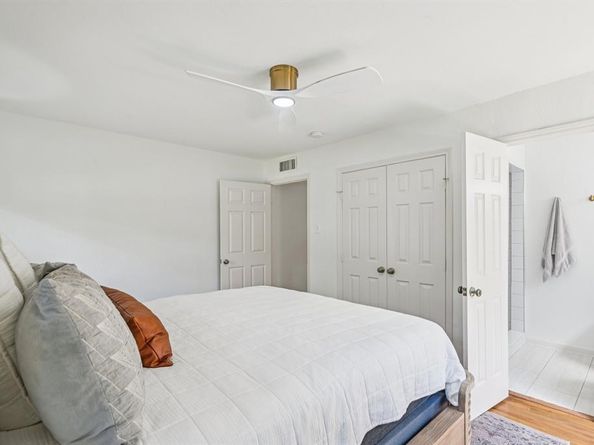 1517  Larkspur Drive , Arlington Texas 76013