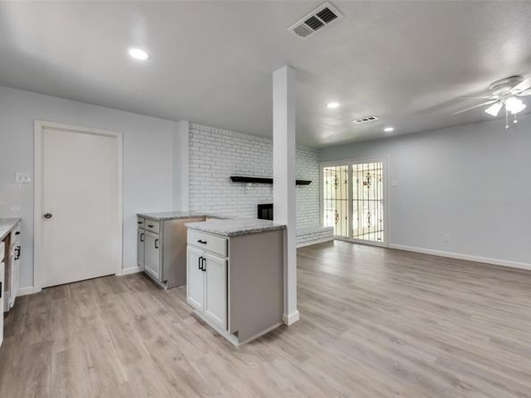 2417  Highland Road , Dallas Texas 75228