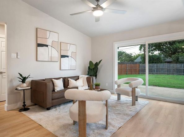 2003  Sam Houston Boulevard , Carrollton Texas 75006