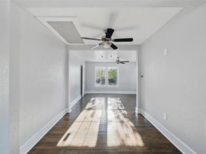 1101  Melbourne Avenue , Dallas Texas 75224