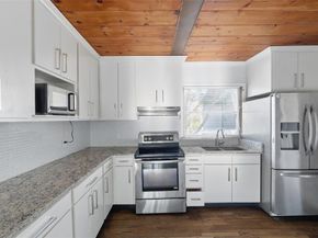 1101  Melbourne Avenue , Dallas Texas 75224