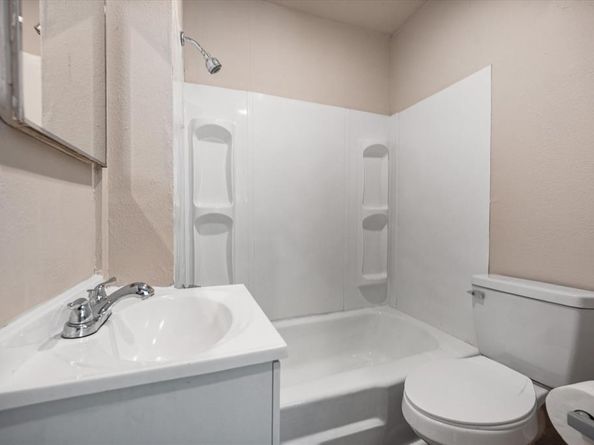 3837  Earl Street , Fort Worth Texas 76111