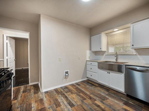 3837  Earl Street , Fort Worth Texas 76111