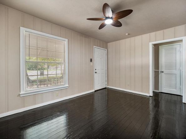 3837  Earl Street , Fort Worth Texas 76111