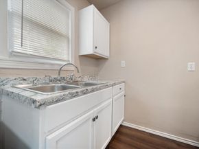 3837  Earl Street , Fort Worth Texas 76111