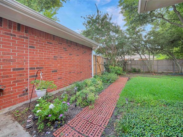 818  Sterling Court , Allen Texas 75002