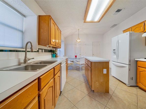 818  Sterling Court , Allen Texas 75002