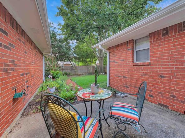 818  Sterling Court , Allen Texas 75002