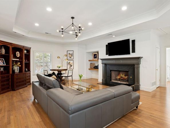13  Downs Lake Circle , Dallas Texas 75230