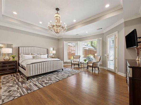 13  Downs Lake Circle , Dallas Texas 75230