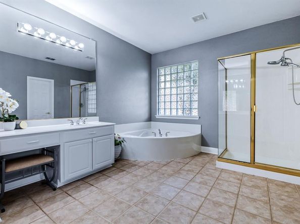 8905  Glen Garden Drive , McKinney Texas 75072