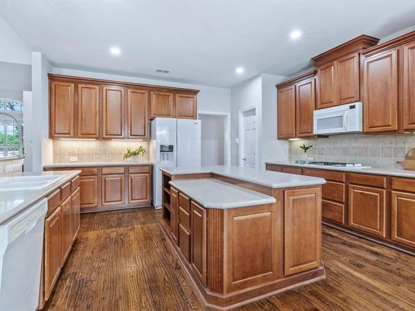 8905  Glen Garden Drive , McKinney Texas 75072