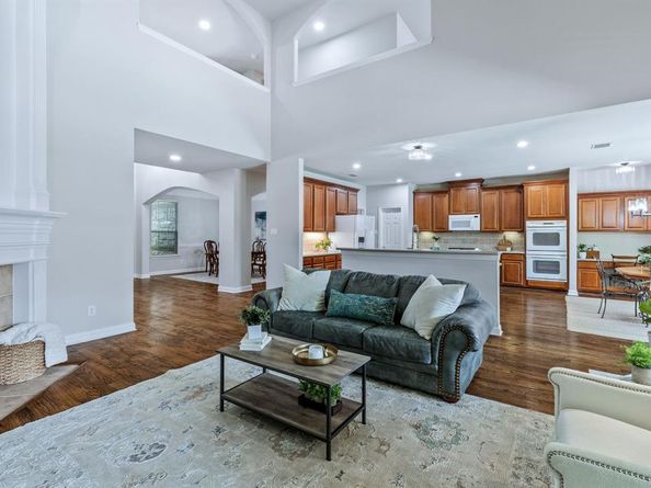 8905  Glen Garden Drive , McKinney Texas 75072