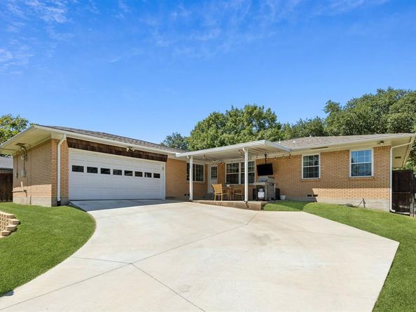 9750  Parkford Drive , Dallas Texas 75238