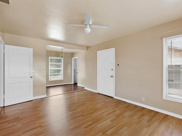 2122  Monterrey Avenue , Dallas Texas 75228