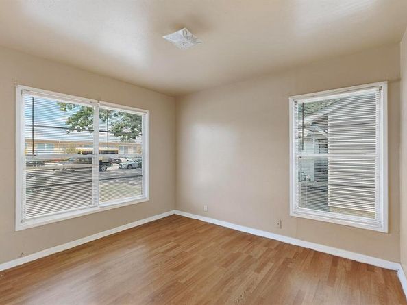 2122  Monterrey Avenue , Dallas Texas 75228