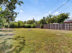 2122  Monterrey Avenue , Dallas Texas 75228